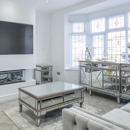 Ryan I Air I Bnb - 102 Mill Street - Free Parking Ливърпул Екстериор снимка