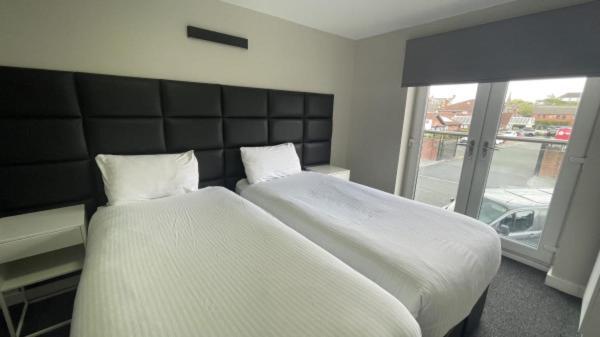 Ryan I Air I Bnb - 102 Mill Street - Free Parking Ливърпул Стая снимка