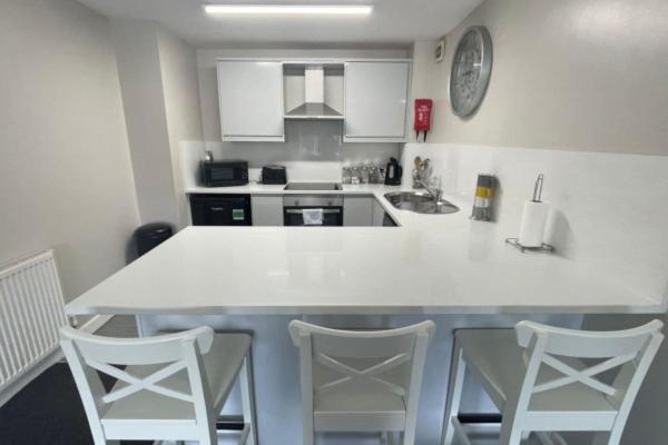 Ryan I Air I Bnb - 102 Mill Street - Free Parking Ливърпул Стая снимка